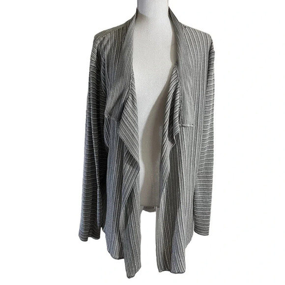 Ashley Stewart NEW Metallic Pull On Shrug Cardigan Sweater 22 24 Silver Gray Top - Picture 1 of 5